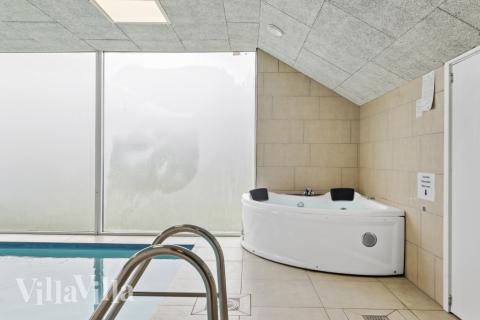 Nyd varmen i spaen i luksushus nr. 637 i Nordjylland