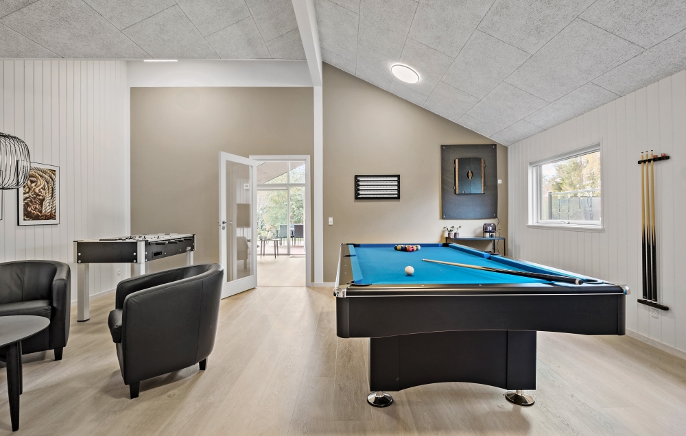 Ud over de mange timer, man kan bruge i husets pool-afdeling, så byder luksushus 638 også på billard/bordtennis og dart