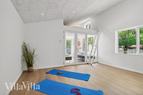 Ud over de mange timer, man kan bruge i husets pool-afdeling, så byder luksushus 641 også på billard/bordtennis og dart