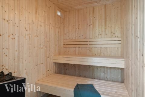 Nyd varmen i saunaen i luksushus nr. 641 til 20 personer