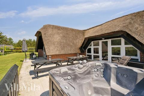 Luksushus nr. 643 byder bl.a. på et dejligt spabad