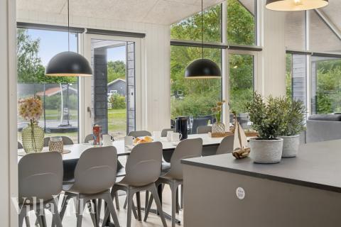 Køkkenet i luksushus nr. 644 er godt indrettet.