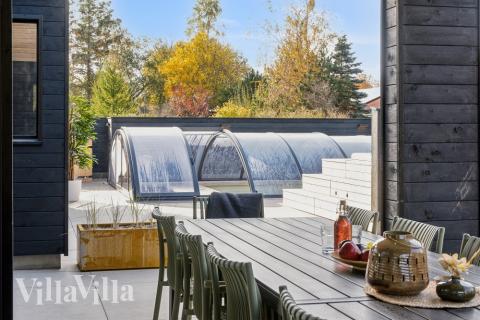 Luksushus nr. 646 har en dejlig terrasse med gode havemøbler til 18 personer.
