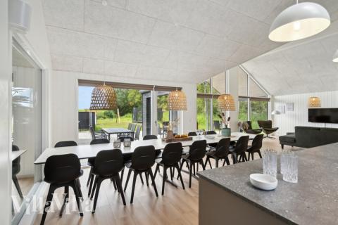 Køkkenet i luksushus nr. 818 er godt indrettet.