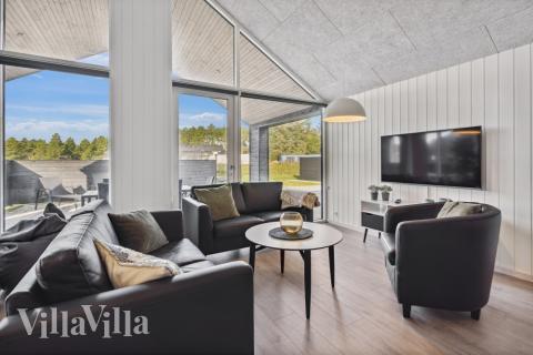 Dyst i sommerhusets aktivitetsrum, når I besøger luksushus nr. 824 i Østjylland.