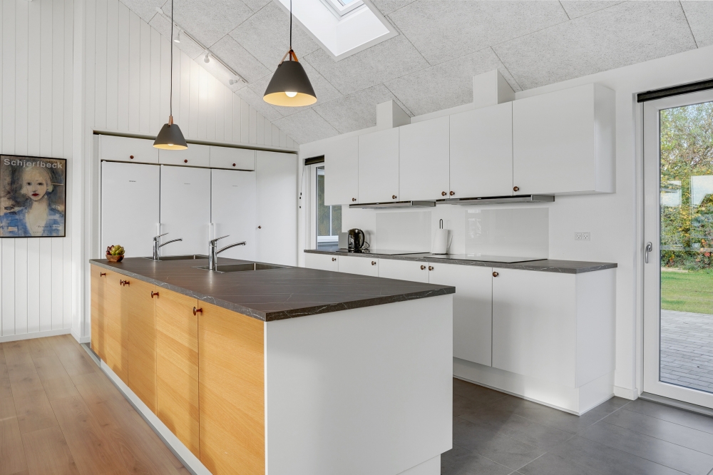 Køkkenet i luksushus nr. 815 er godt indrettet.