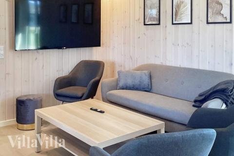 Aktivitetsrum i luksushus nr. 649 med 5 soveværelser og plads til 14 personer.