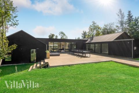 Stor terrasse ved luksushus nr. 674 i Nordsjælland.