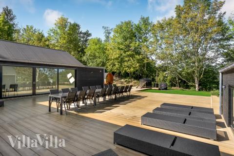Nyd en grillaften på terrassen i luksushus nr. 674 i Nordsjælland