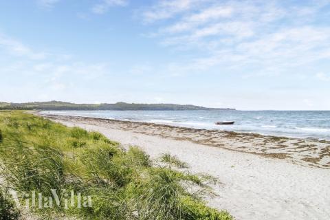 Det skønne område Nordsjælland indbyder til et ophold i luksushus nr. 674.