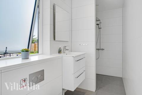 Ét af badeværelserne i luksushus nr. 674