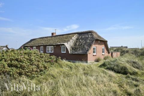 Dette skønne poolhus nr. 675 med plads til 15 personer ligger i Vestjylland