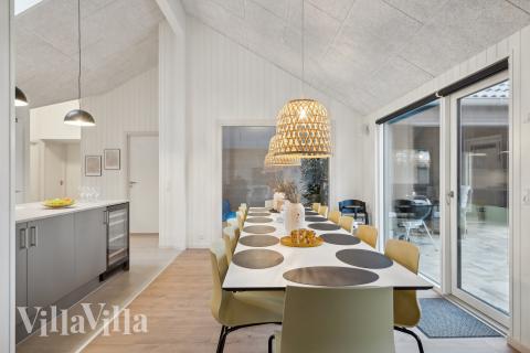 Det store lyse opholdrum i luksushus nr. 647 til 14.