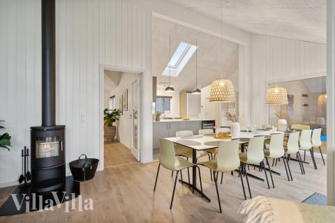 Opholdsrum med plads til 14 i luksushus nr. 647.