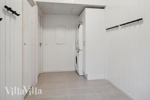 Den rummelige entre i luksushus nr. 647 i Fyn og øer