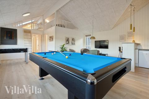 Aktivitetsrum i luksushus nr. 662 med 7 soveværelser og plads til 18 personer.