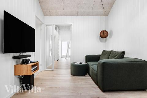 Aktivitetsrum i luksushus nr. 682 med 6 soveværelser og plads til 18 personer.