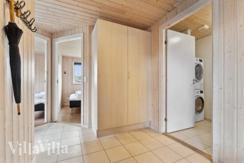 Den rummelige entre i luksushus nr. 220 i Fyn og øer