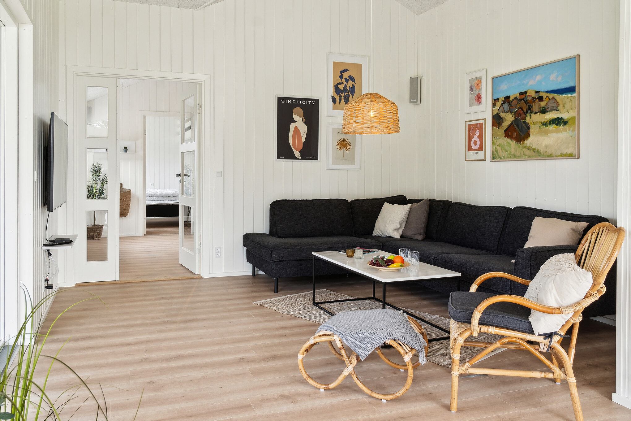 Sofahjørnet i luksushus 669 i Nordjylland.