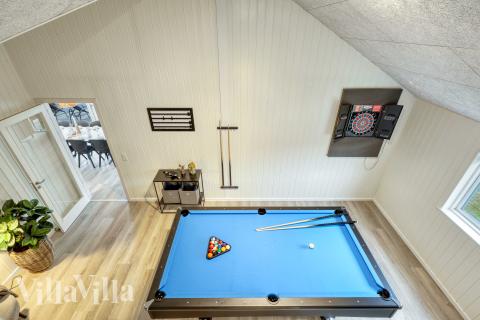 Aktivitetsrum i luksushus nr. 769 med 5 soveværelser og plads til 14 personer.