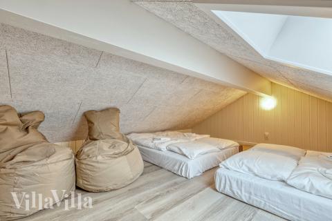 Nogle af de 14 sovepladser findes på hemsen i luksushus nr. 769