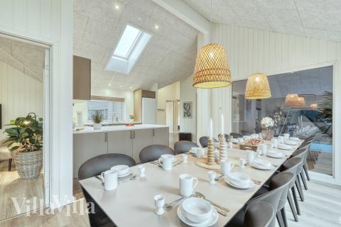 Det store lyse opholdrum i luksushus nr. 767 til 14.