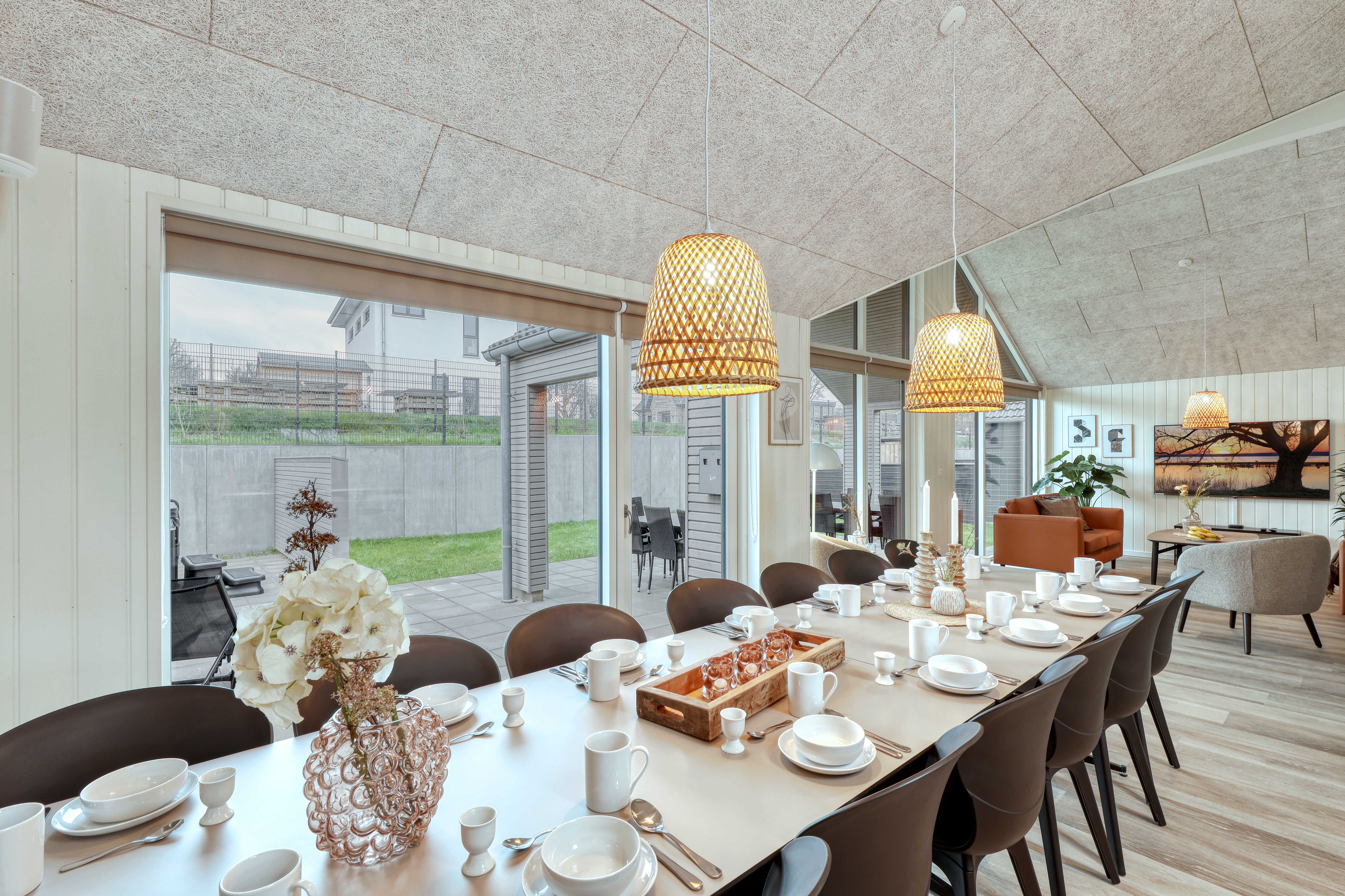 Det store lyse opholdrum i luksushus nr. 766 til 14.