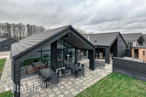 Dette skønne poolhus nr. 762 med plads til 16 personer ligger i Tyskland