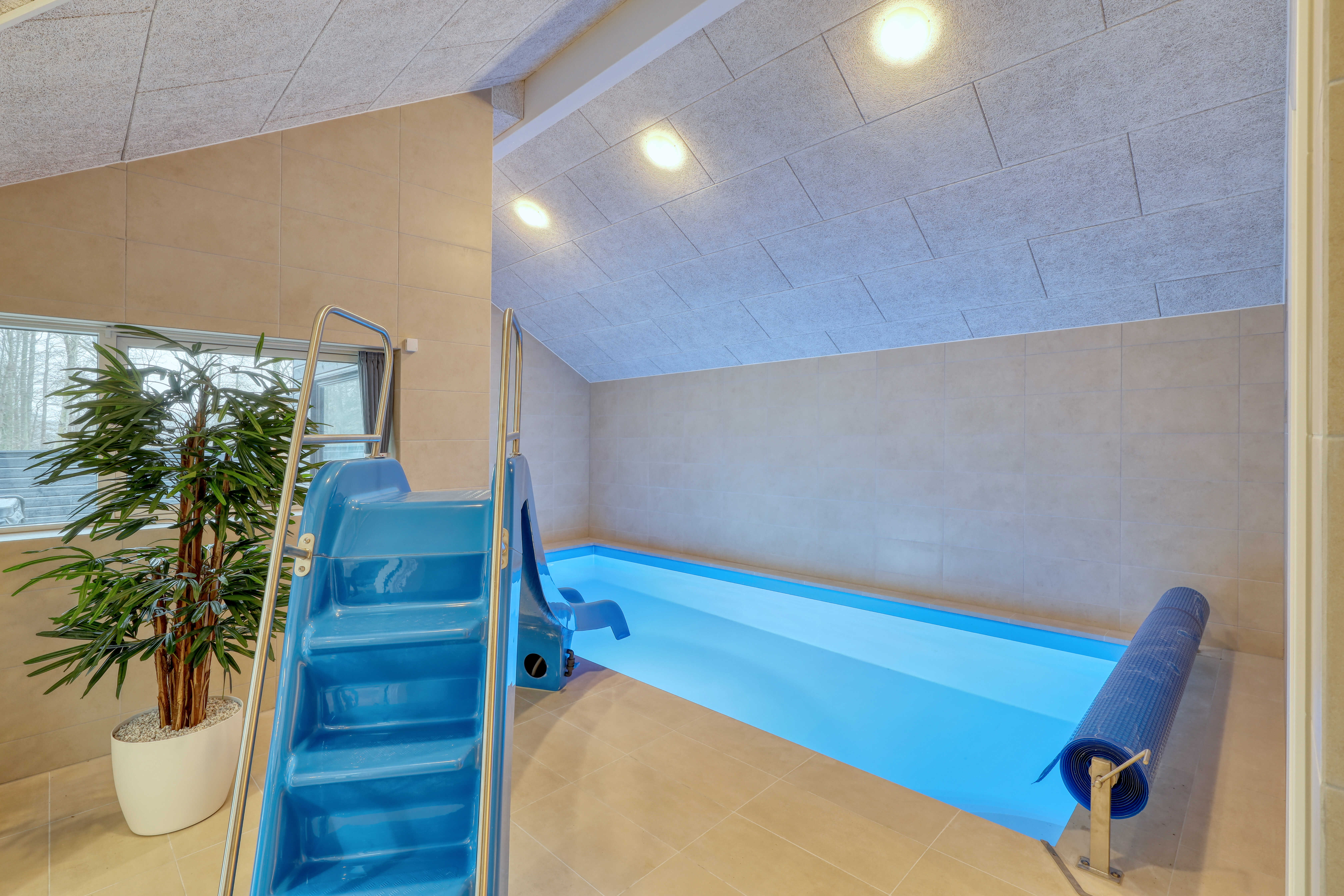 Den lækre pool i luksushuse nr. 764 til 16 personer