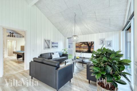 Sofahjørnet i luksushus 765 i Tyskland.