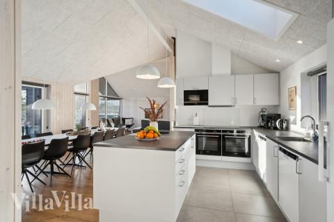 Velindrettet køkken i luksushus nr. 597 i Sydjylland.