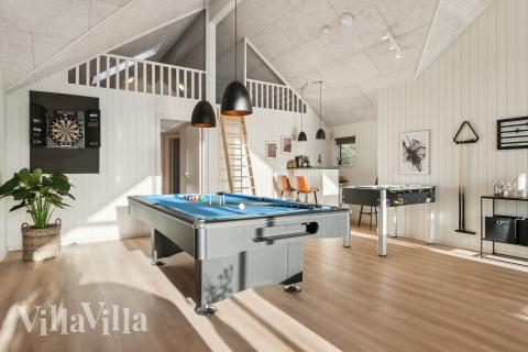 Ud over de mange timer, man kan bruge i husets pool-afdeling, så byder luksushus 653 også på billard/bordtennis og dart