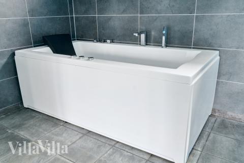 Nyd varmen i spaen i luksushus nr. 681 i Nordsjælland