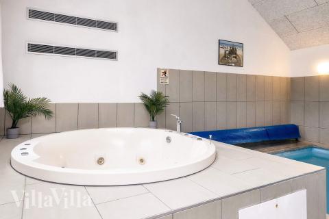 Nyd varmen i spaen i luksushus nr. 218 i Lolland/Falster/Møn