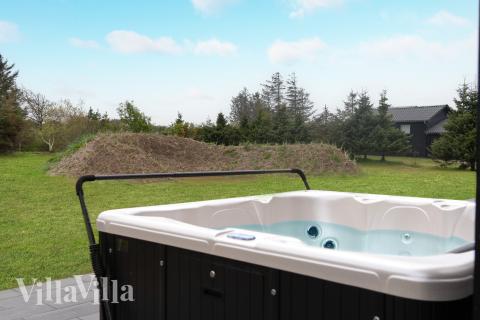 Nyd varmen i spaen i luksushus nr. 692 i Nordjylland