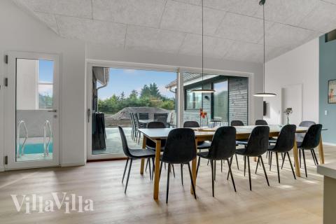 Opholdsrum med plads til 12 i luksushus nr. 692.