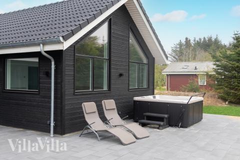 Luksushus nr. 692 byder bl.a. på et dejligt spabad