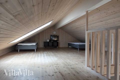 Nogle af de 18 sovepladser findes på hemsen i luksushus nr. 275