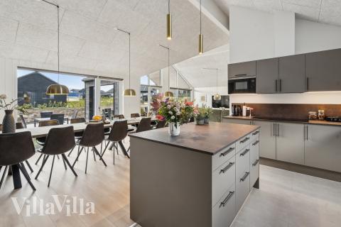 Køkkenet i luksushus nr. 663 er godt indrettet.