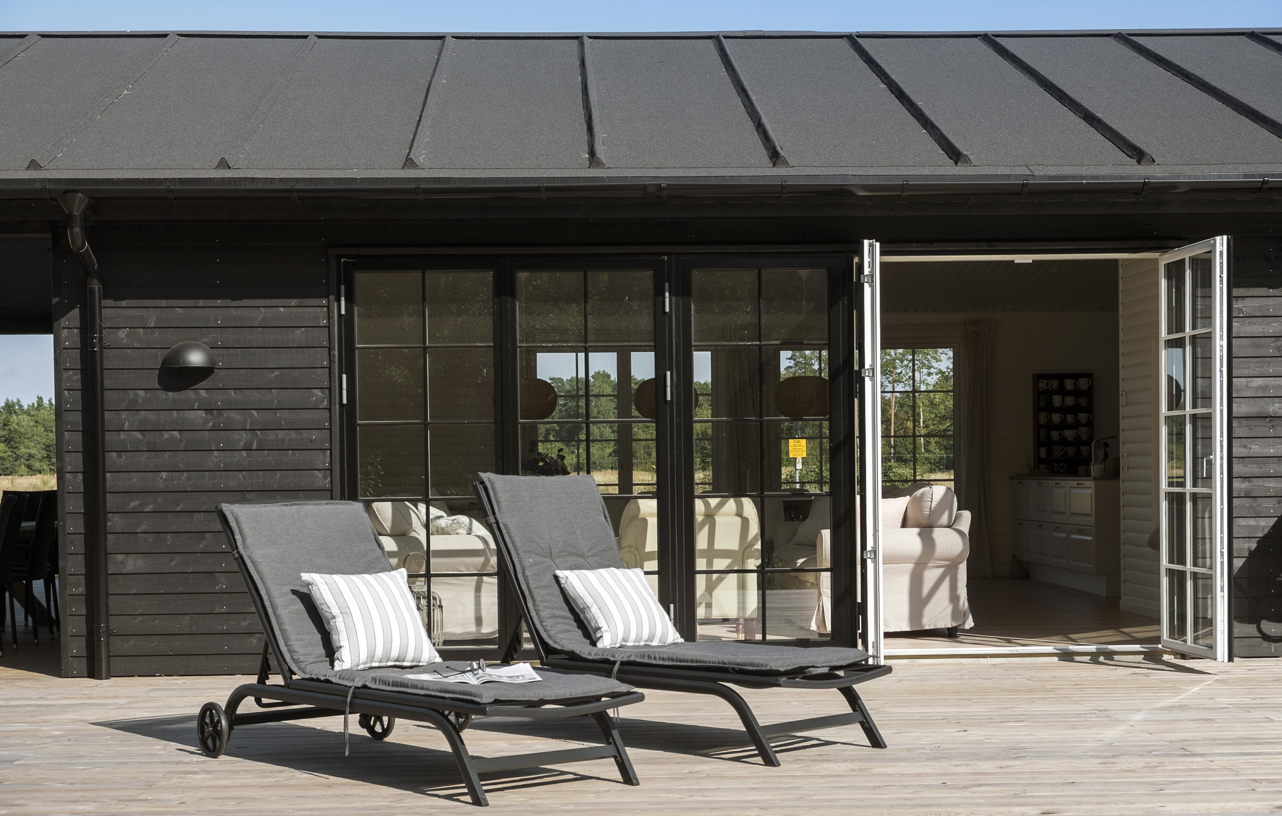 Luksushus nr. 693 har en dejlig terrasse med gode havemøbler til 11 personer.