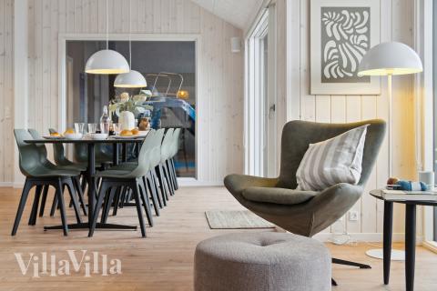 Det store lyse opholdrum i luksushus nr. 655 til 14.