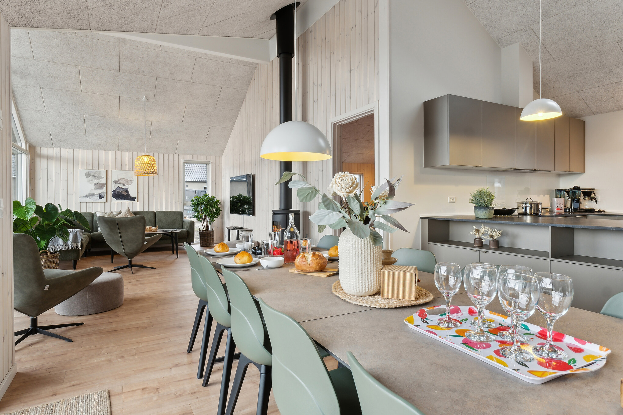Opholdsrum med plads til 14 i luksushus nr. 655.