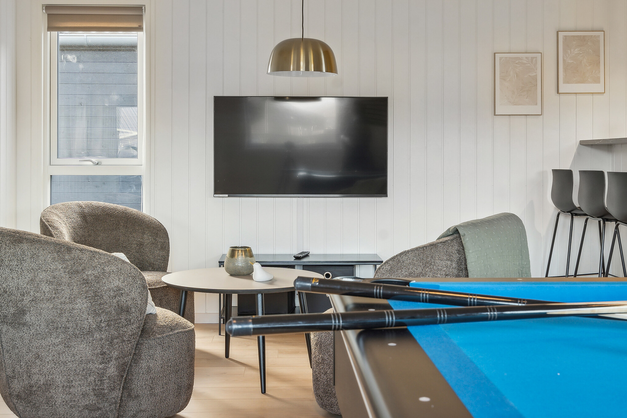 Ud over de mange timer, man kan bruge i husets pool-afdeling, så byder luksushus 672 også på billard/bordtennis og dart