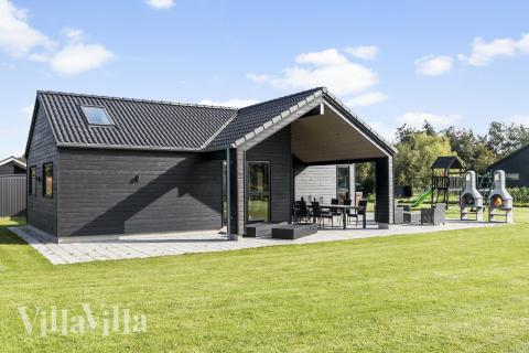 Dette skønne spahus nr. 625 med plads til 12 personer ligger i Lolland/Falster/Møn