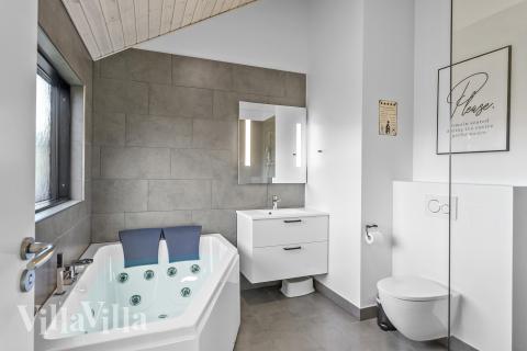 Ét af badeværelserne i luksushus nr. 625