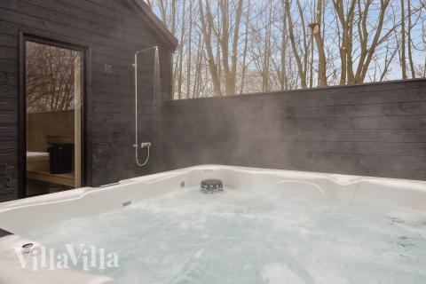 Nyd varmen i spaen i luksushus nr. 664 i Sydjylland