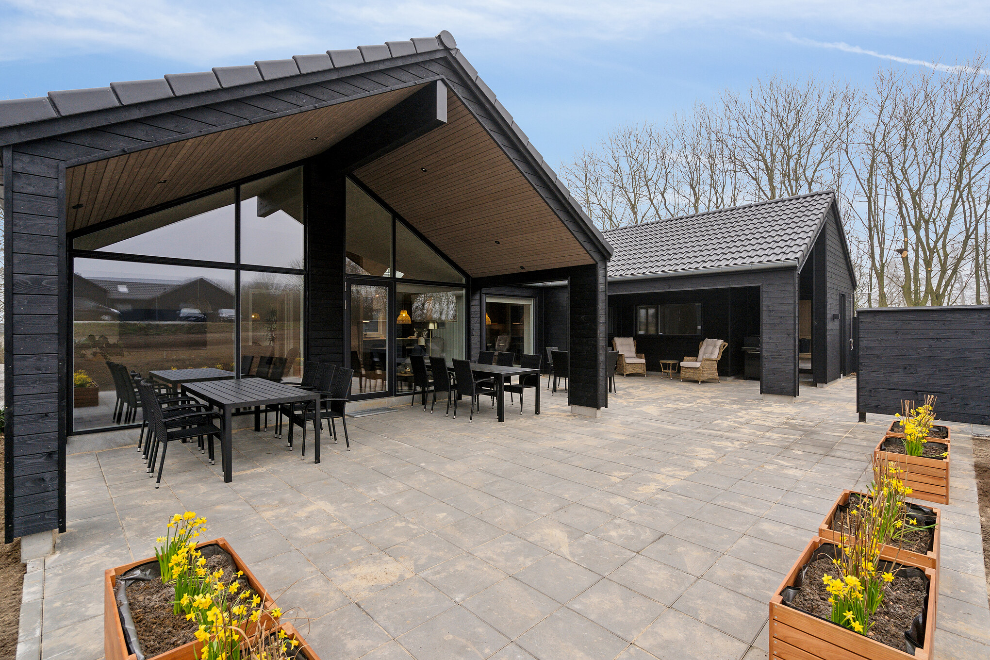 Nyd en grillaften på terrassen i luksushus nr. 664 i Sydjylland