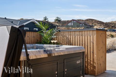 Luksushus nr. 660 byder bl.a. på et dejligt spabad