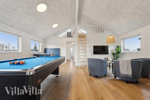 Ud over de mange timer, man kan bruge i husets pool-afdeling, så byder luksushus 665 også på billard/bordtennis og dart