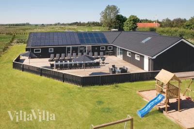 Dette skønne poolhus nr. 602 med plads til 26 personer ligger i Nordjylland
